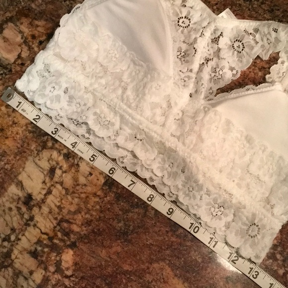 NWOT URBAN OUTFITTERS WITH REMOVABLE PADS - Picture 13 of 13